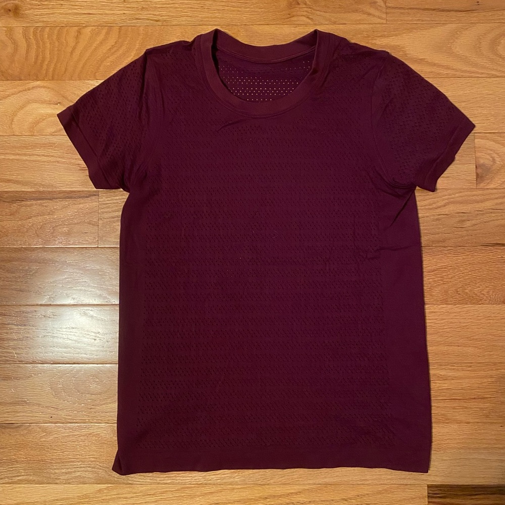 Lulu lemon breathable tshirt